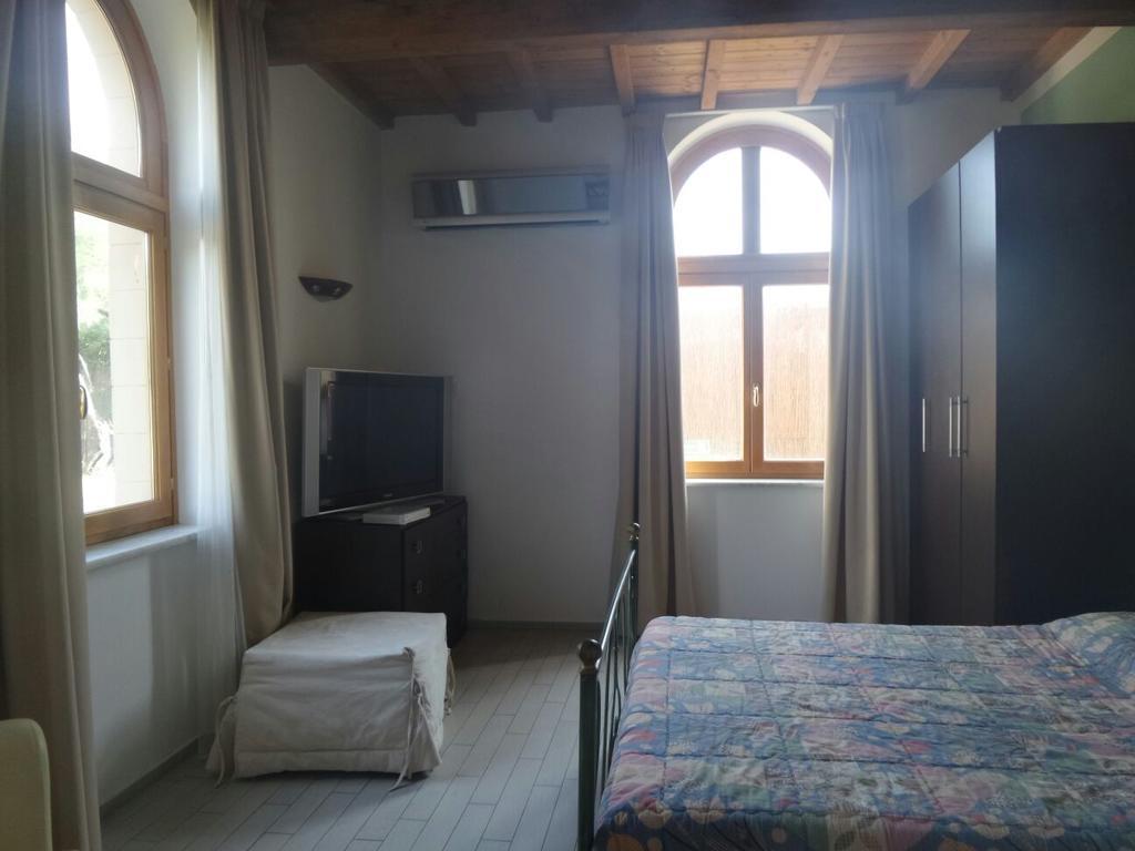 Aparthotel Cala Dei Mori à Livourne Extérieur photo